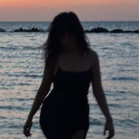 Camila Cabello’s NSFW Vacation Photos Will Have You Saying。